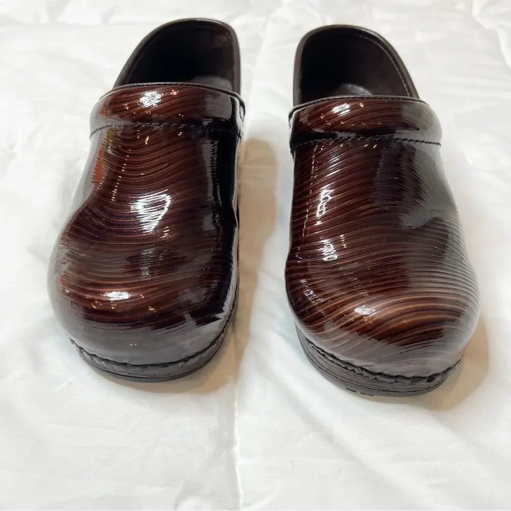 Dansko Abstract Line Print Clog Shoes - Picture 3 of 11